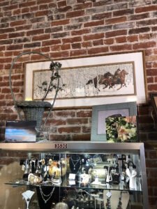 Squeaky’s In Cedarville