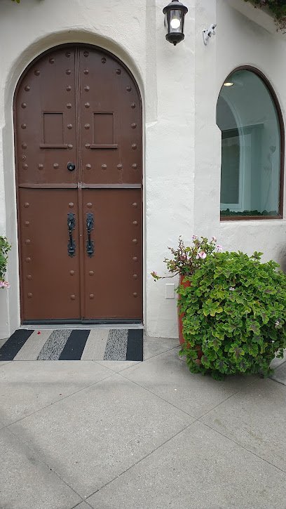 Antique shops in Carmel-By-The-Sea