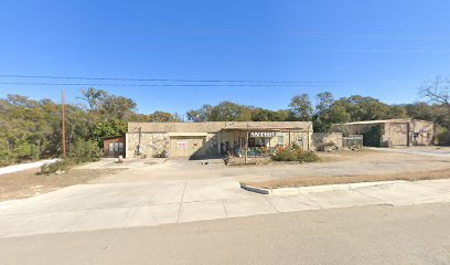 Antique shops in Leakey