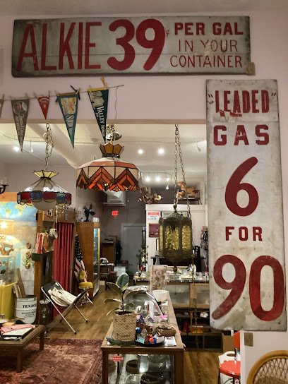 Antique shops in Villa Park