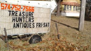 Treasure Hunters Antique Mall &Flea Market