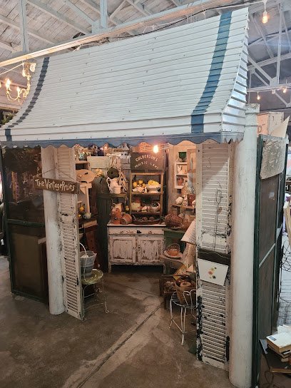 Antique shops in Wamego