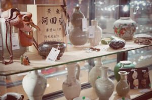 LUXUR FINE ART AUCTION