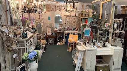 Antique shops in Daphne
