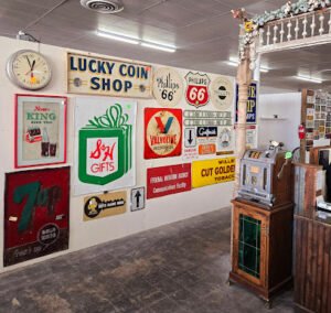 Treasures N Junk Vintiques Mall