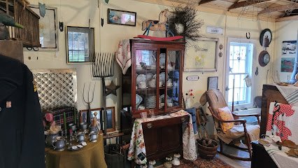 Antique shops in Chagrin Falls