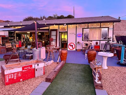 Antique shops in Canyon Country