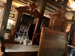 Cabin in the Woods Antiques