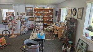 Red Door Antiques