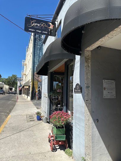 Antique shops in Grass Valley