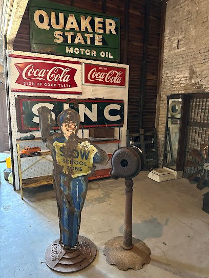 Antique shops in Taylor