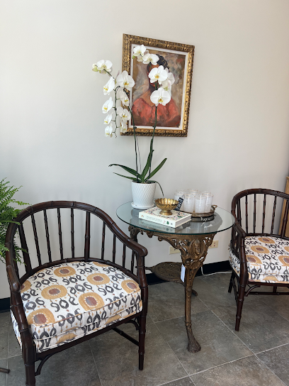 Antique shops in Lake Bluff