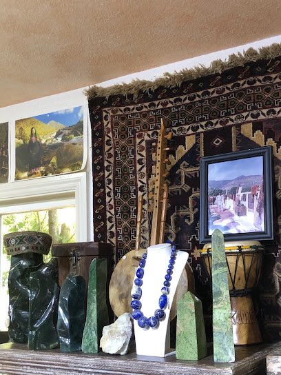 Antique shops in Laytonville