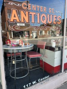 Center St Antiques