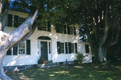 Antique shops in Lovell