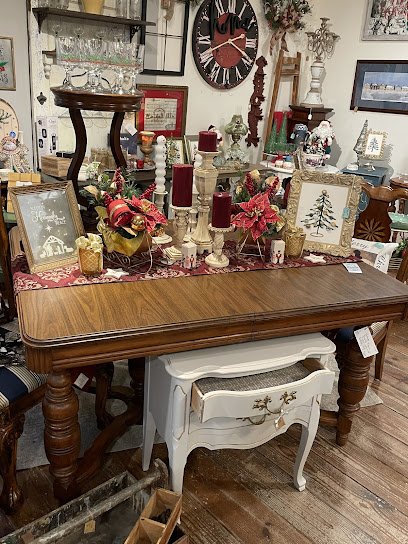 Antique shops in Orange Park