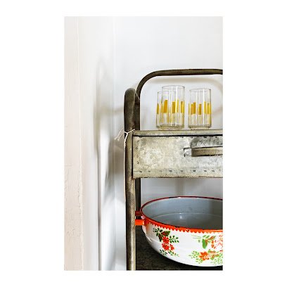 Antique shops in White Stone