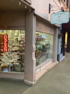 The Motley Shoppe – Antiques
