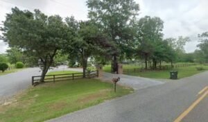 Ye Olde Post Office Antiques & Mltr