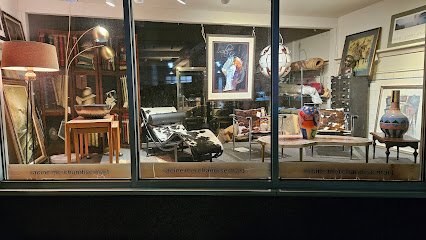 Antique shops in Racine