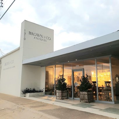 Dlight Chandelier and Decor