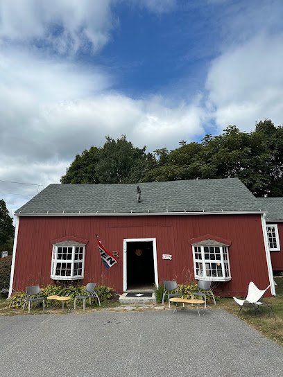 Antique shops in Litchfield