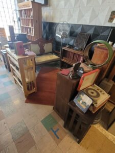 Under The Gallus Frame Antique Mall and Mercantile