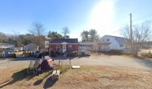 La Pointe Farm Antiques