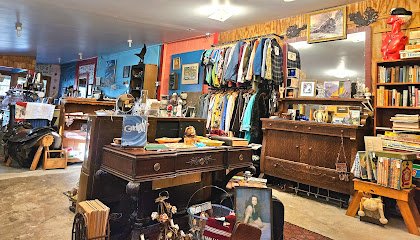 Antique shops in Grand Marais