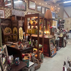 A & J’s Hillbilly Hut