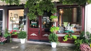 Kudzu’s Antiques & Home Decor