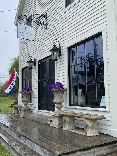 Antique shops in Round Pond