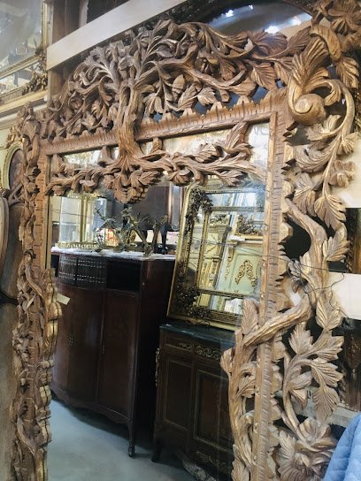 Noble House Antiques