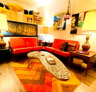 Antique shops in Grand Ledge