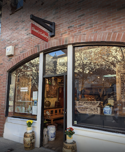 Antique shops in Santa Cruz