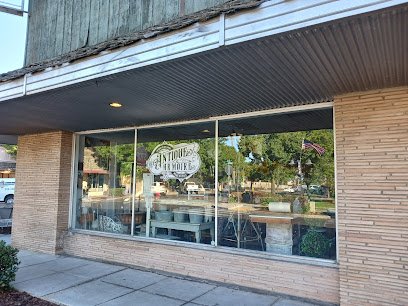 Antique shops in Atwater