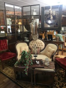 Table Tree Designs Custom Creations, Antique & Vintage Shop