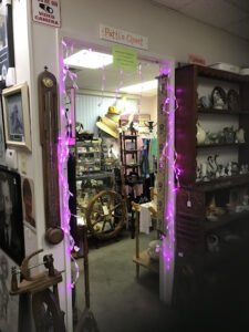 Annie’s Antiques