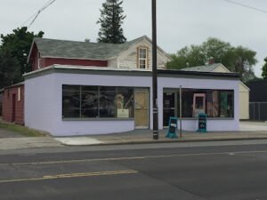 Blossom’s Antiques and Gifts