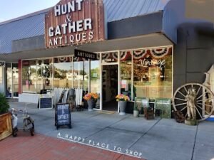 HUNT & GATHER ANTIQUES and VINTAGE SHOP