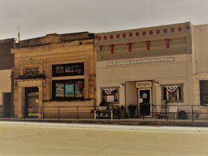 B & M Antiques and Architectural Salvage