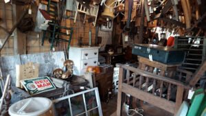 Mountain Antiques & Collectibles