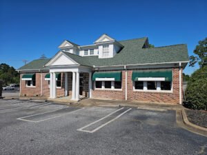 At Last Antiques & Collectibles